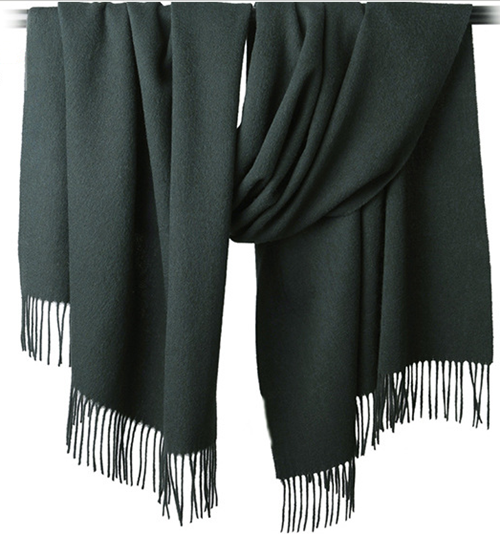 Stor och klassisk ullsjal/halsduk med fransar- Mörkgrön